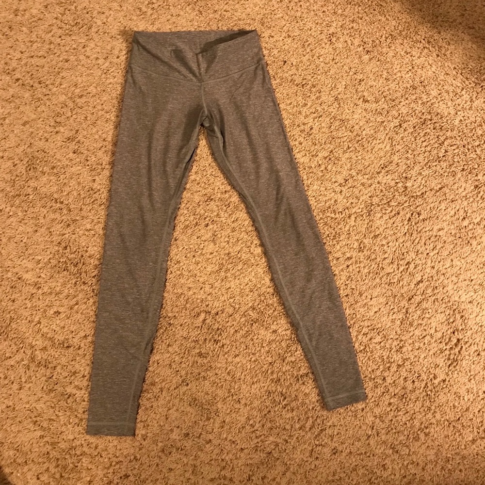 Lululemon wunder under
